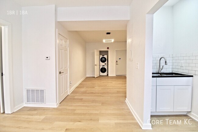 Foto del edificio - 712 Linwood Blvd