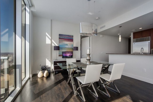 Foto del edificio - 610 E Market St