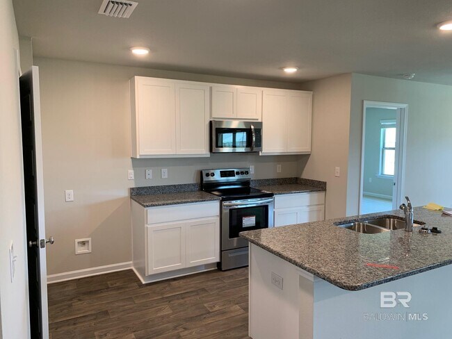 Foto del edificio - 8317 Harmon St