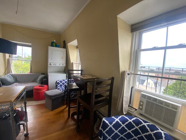 Foto del edificio - 235 Spring St