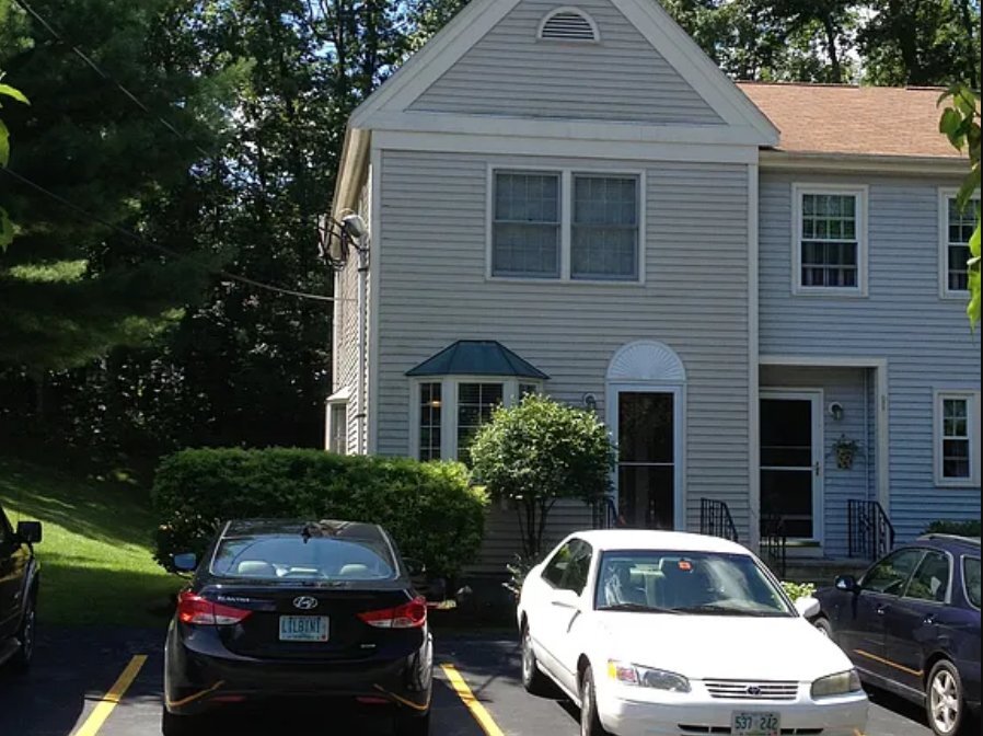 Foto del edificio - 711 Fox Hollow Way