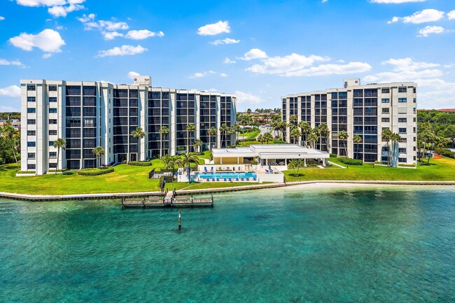 Foto del edificio - 19800 Sandpointe Bay Dr