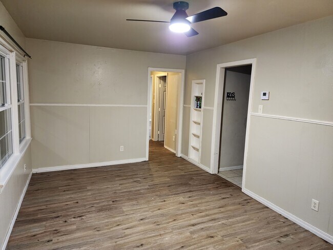 Foto del edificio - 3321 N Holman Ct