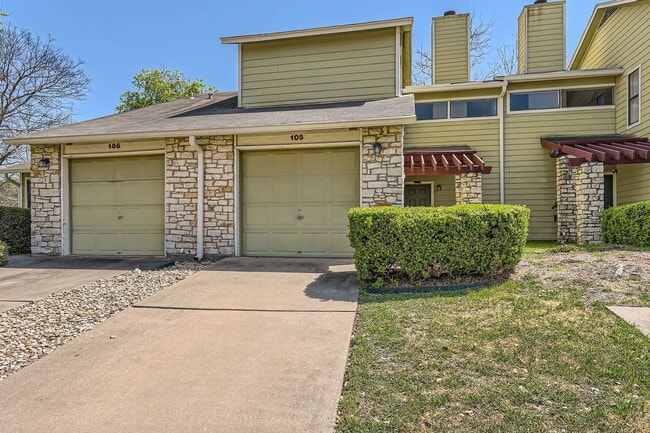 Foto del edificio - 512 Eberhart Ln