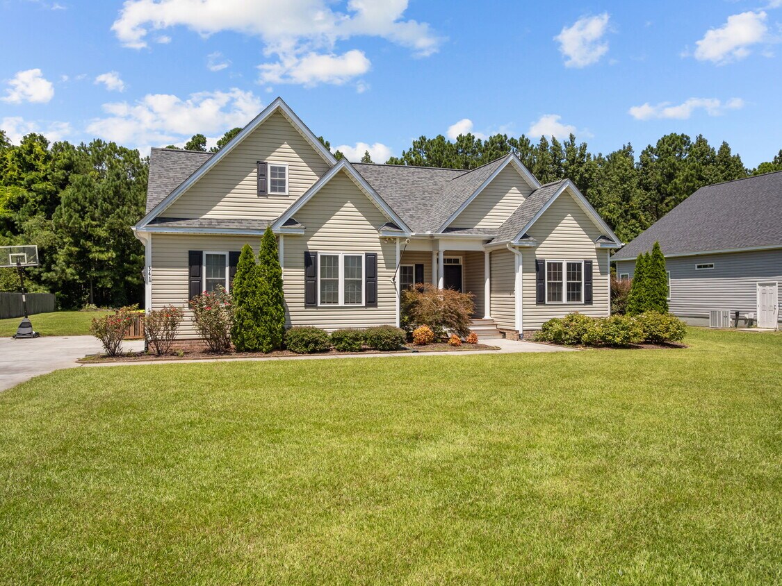 Primary Photo - 541 Park Meadows Dr