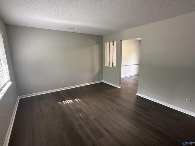Building Photo - 6219 Maywick Dr NW