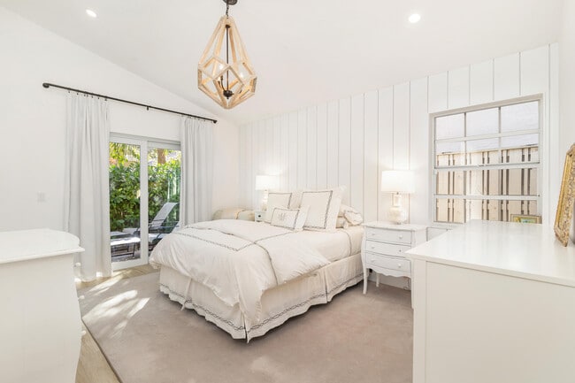 Foto del edificio - 15 Commodore Pl