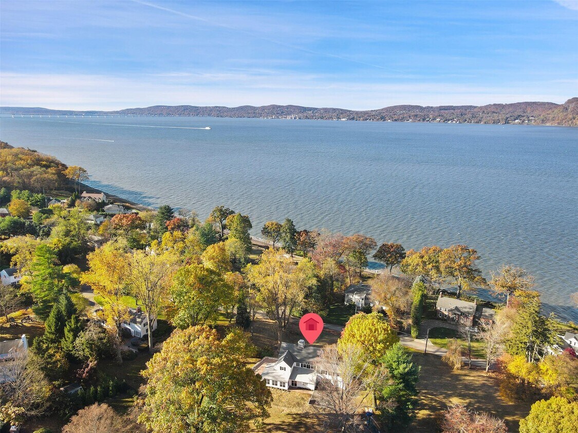 Primary Photo - 205 River Rd