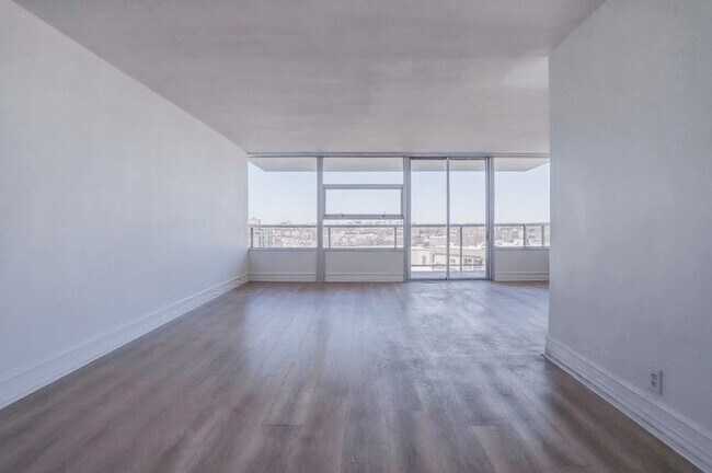 Foto del edificio - 6050 JFK Blvd E