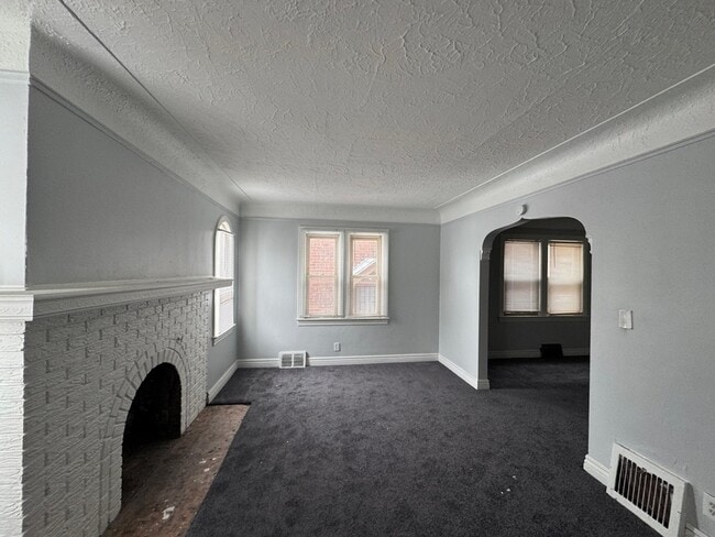 Building Photo - 10422 Morley St