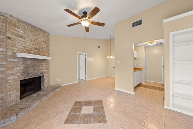 Foto del edificio - 313 Greenlawn Blvd