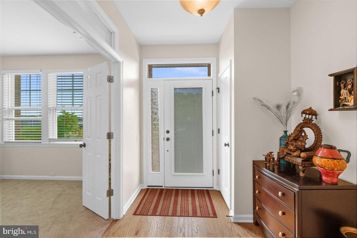 Primary Photo - 41 Green St