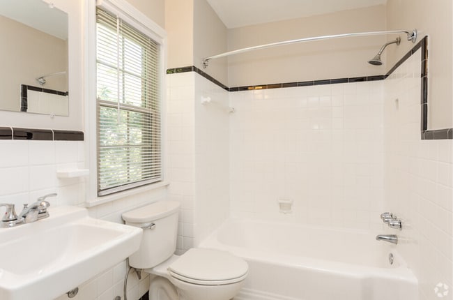 Interior Photo - Highland at Haymount