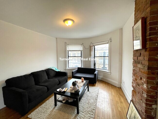 Building Photo - 870 Huntington Ave