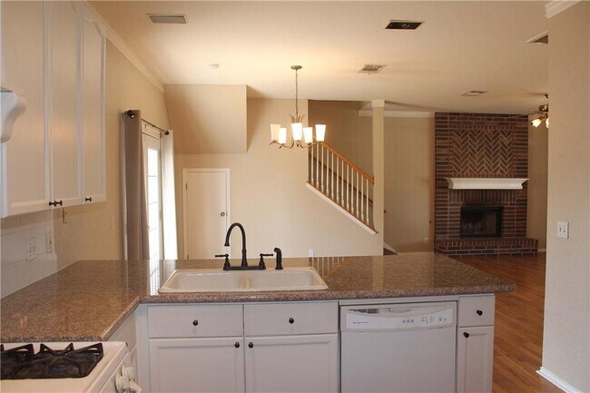 Building Photo - 8107 Hawick Dr