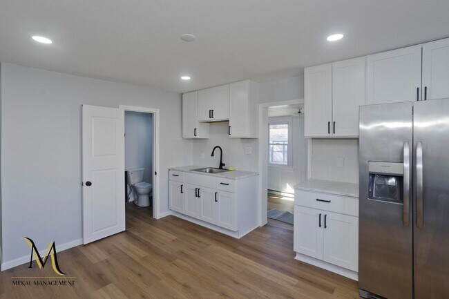 Foto del edificio - Renovated Single-Family Rental with a Private Driveway & First Floor Laundry!