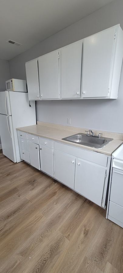 Foto del edificio - 805 N Carey St
