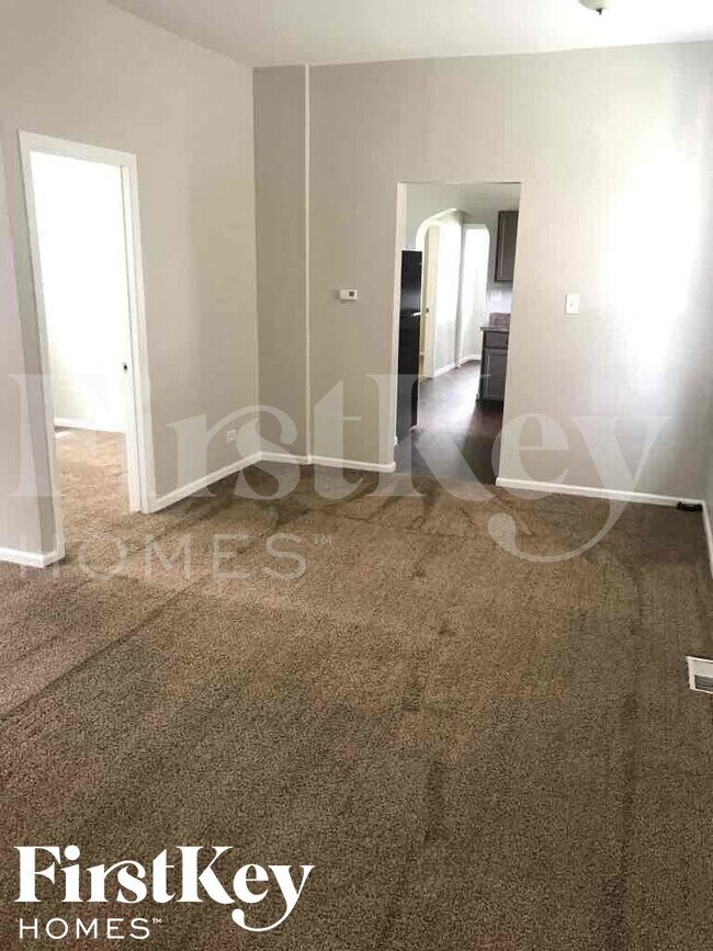 Building Photo - 14522 S Short St