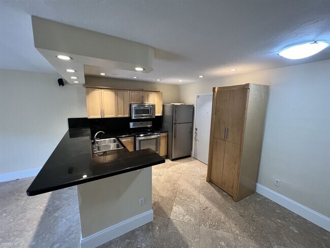 Building Photo - 2 br, 2 bath Condo - Dadeland Capri