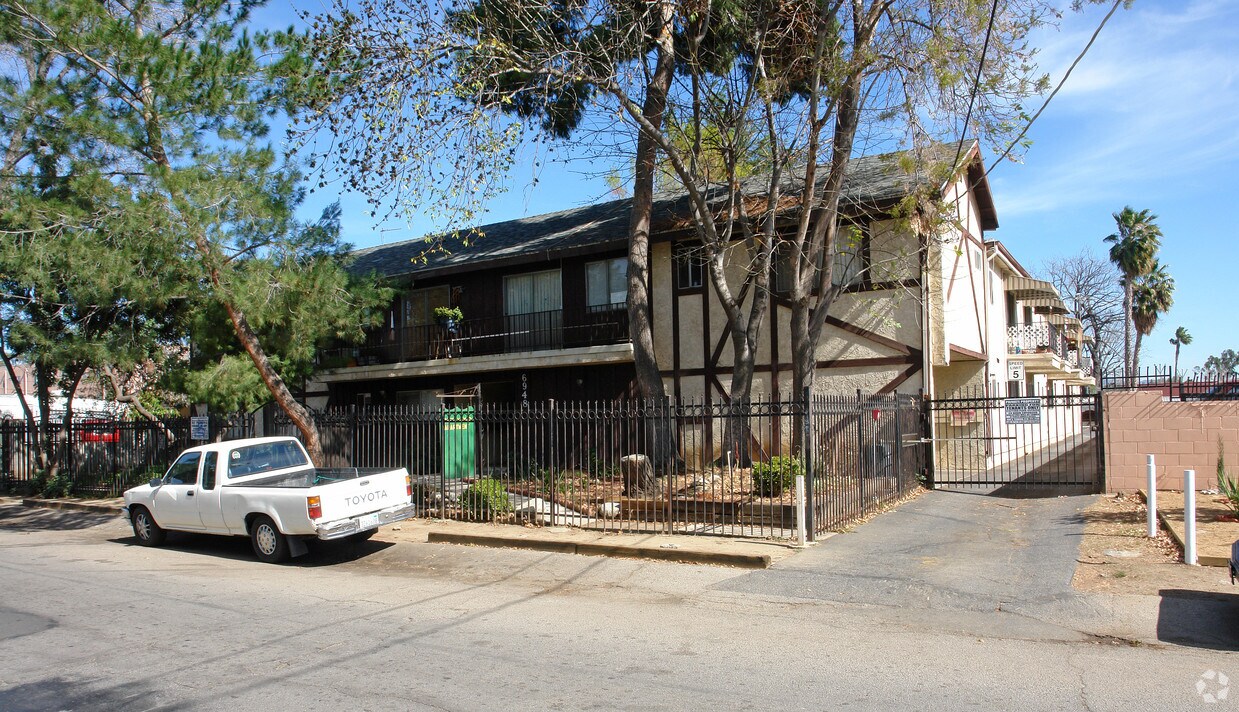 Vesper ¡alejado 6948 - 6948 Vesper Ave Apts