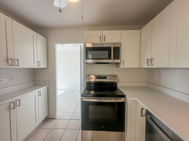 Foto del edificio - 1255 N Sandburg Terrace