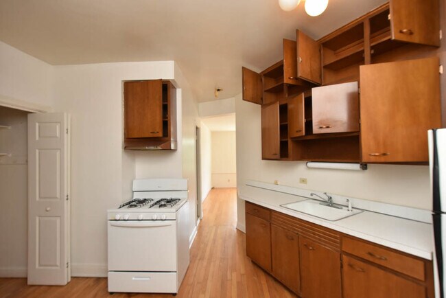 Building Photo - 725 St Johns Ave