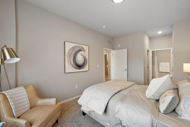 Super spacious bed rooms - Aspen Pointe Independent Senior Living