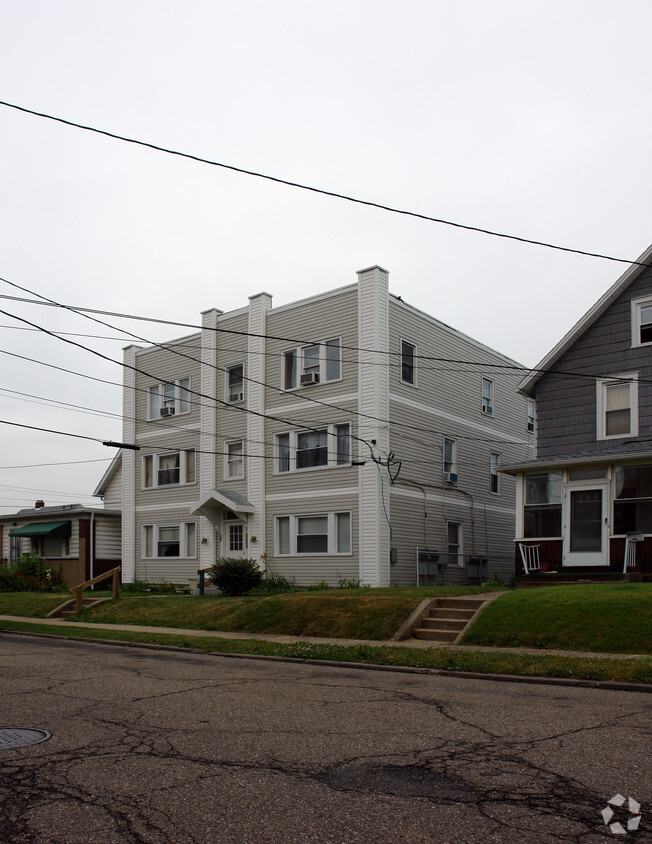 Primary Photo - 125 Columbus Ave NW