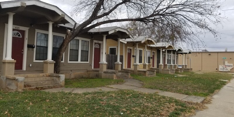 Primary Photo - Main Street Cottages