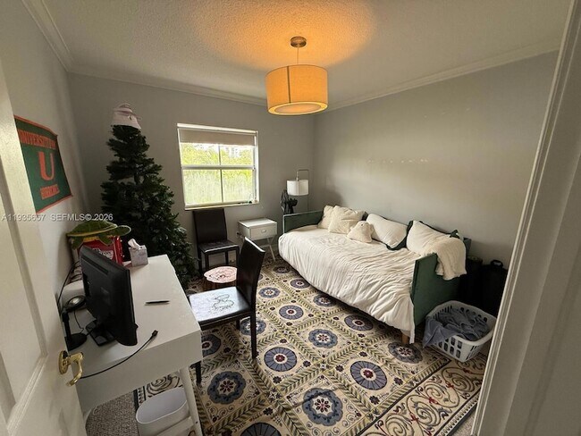 Foto del edificio - 101 Sidonia Ave