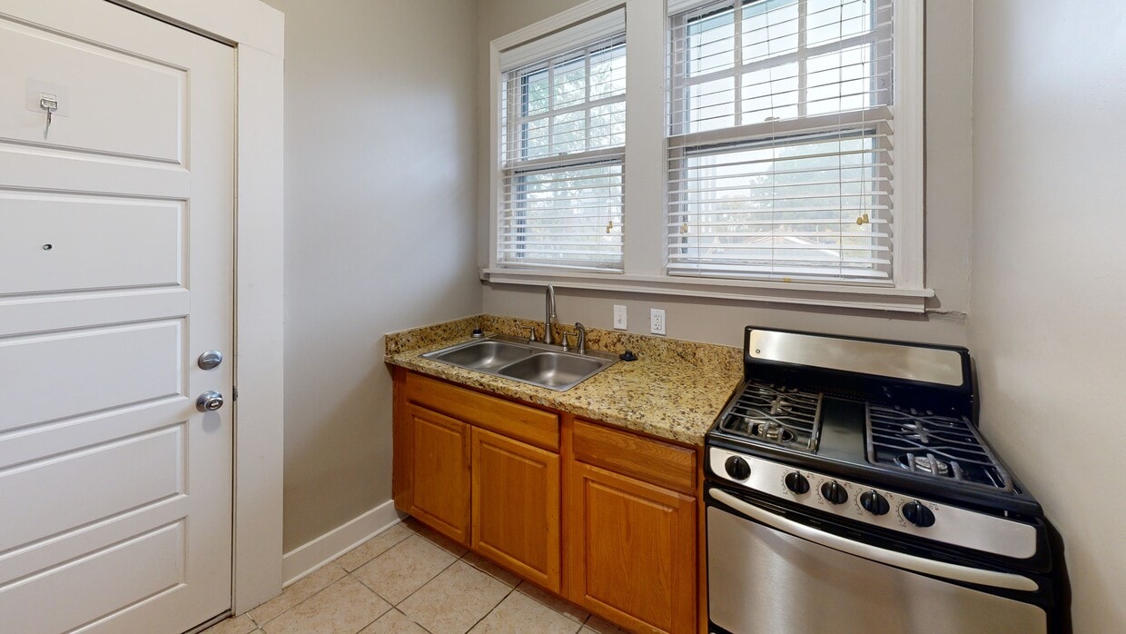 Photo - 31 S McLean Blvd Apartments