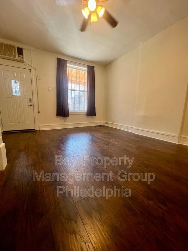 Photo - 2165 W Grange Ave House