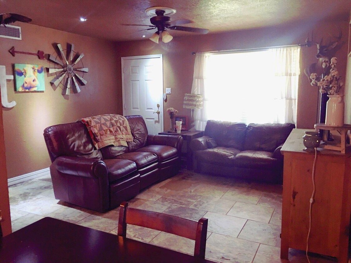 813 Monica Dr, Garland, TX 75041 House for Rent in Garland, TX