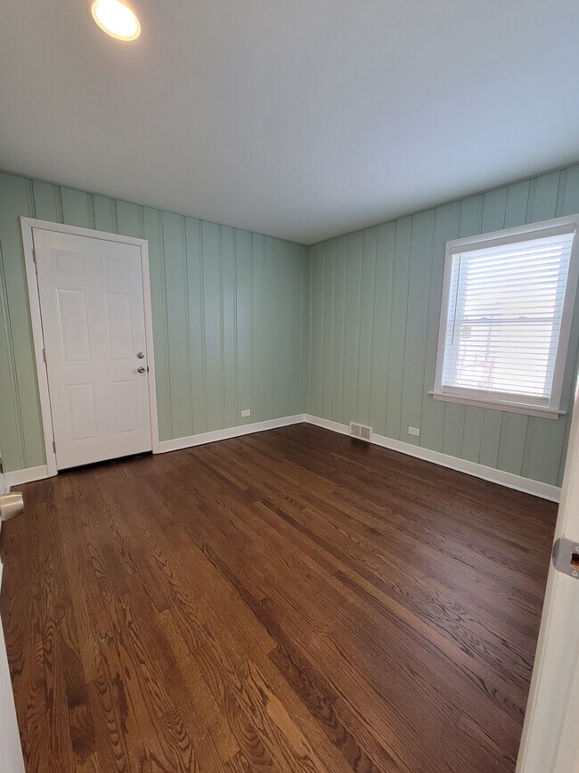 Foto del edificio - 7244 N Kilpatrick Ave