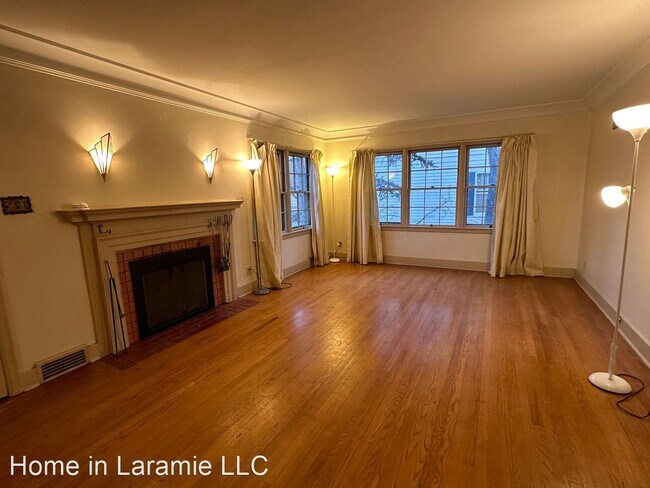 Building Photo - 2 br, 2 bath House - 1400 Grand Ave