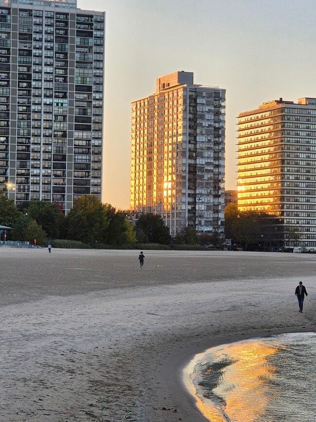 Foto del edificio - 5757 N Sheridan Rd