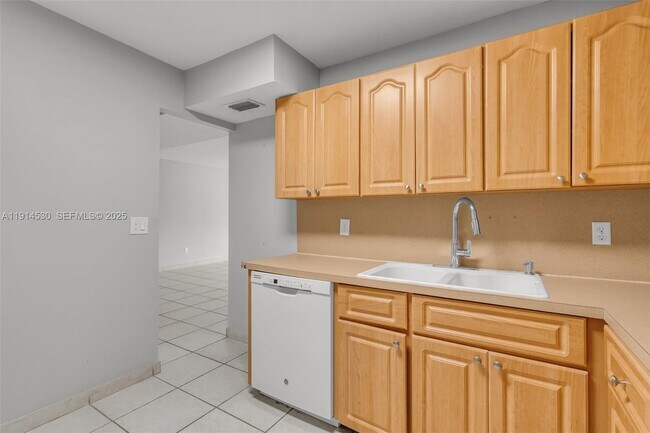 Foto del edificio - 7785 SW 86th St