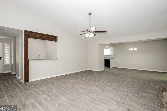 Building Photo - 6310 Beethoven Cir