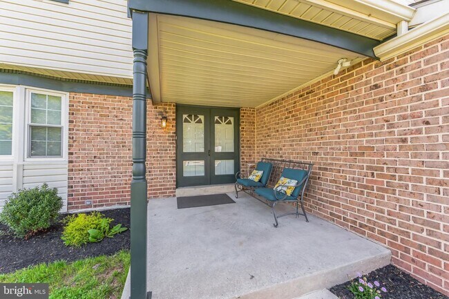 Foto del edificio - 767 Champlain Dr