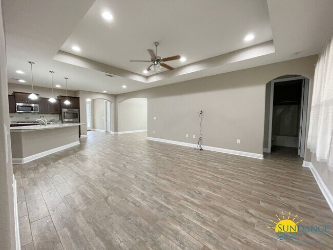 Foto del edificio - Gorgeous 4 Bedroom Home in Shalimar