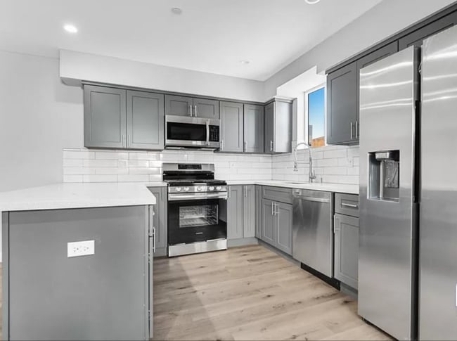 Foto del edificio - 4537 W 18th St