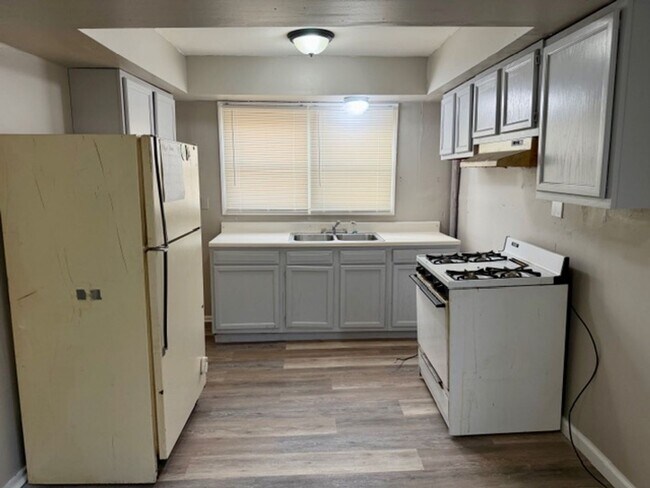 Building Photo - 97 Fairgrove St