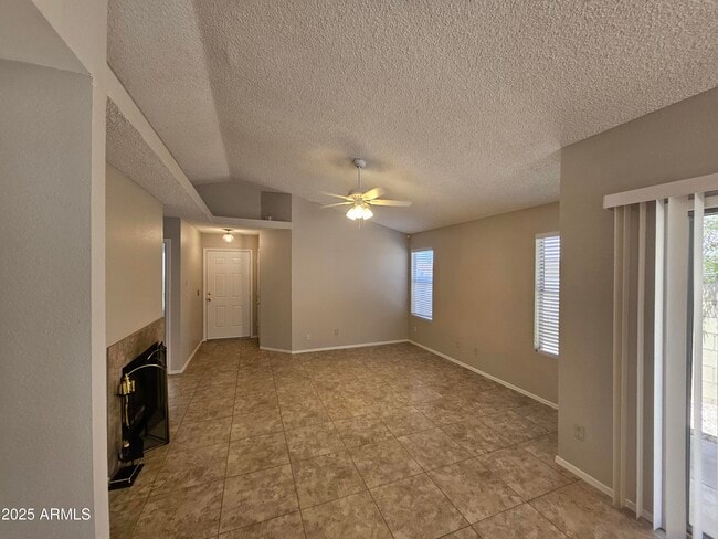 Building Photo - 3040 E Bluefield Ave