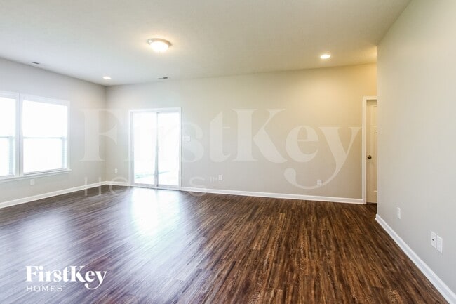 Building Photo - 221 St Andrews Ave