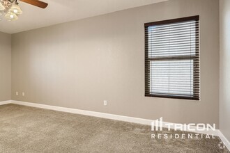 Building Photo - 8948 E Pampa Ave