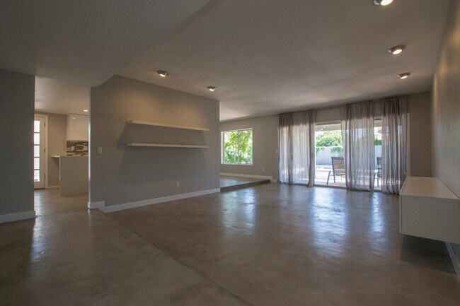Building Photo - 7751 E Buena Terra Way