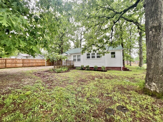 Foto del edificio - 414 Broadway Ave