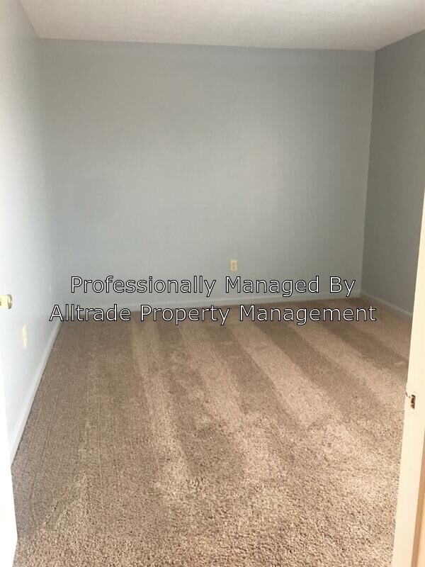 Building Photo - 10000 Snively Ave