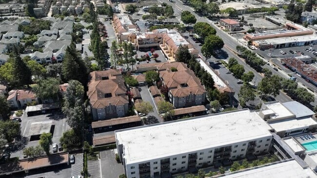  - Warburton Village Apartment