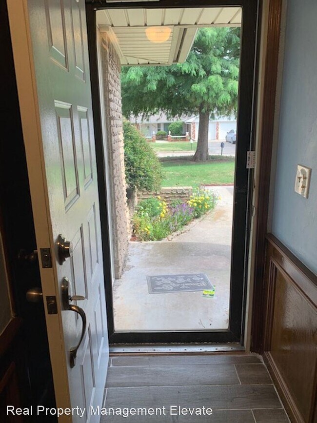 Foto del edificio - 4 br, 2.5 bath House - 6208 NW 83rd Street